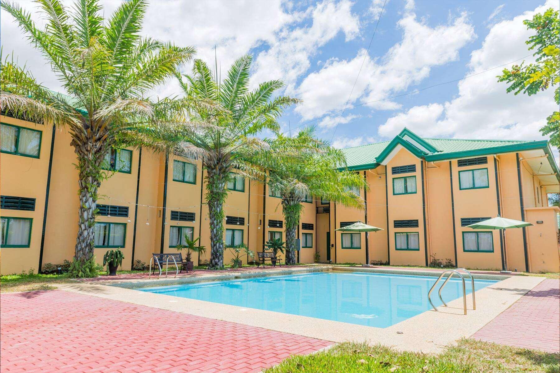 فندق ميكروتل باي ويندهام كاباناتوان Cabanatuan City المظهر الخارجي الصورة
